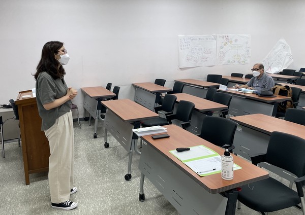지난 9월16일 가천대학교 간호대학 한 강의실에서 '인천형 민주시민교육' 프로그램이 진행중인 모습