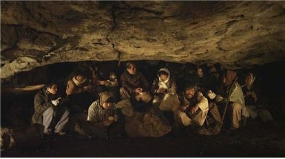 그림입니다.원본 그림의 이름: 지슬 동굴.jpg원본 그림의 크기: 가로 881pixel, 세로 494pixel