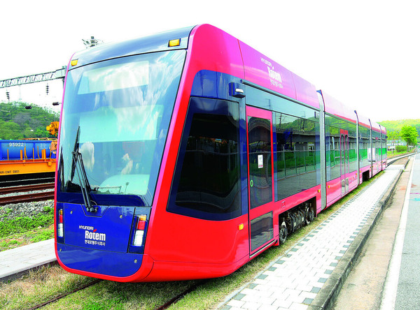 우리나라에서 개발돼 시험·운영 중인 트램의 모습. 사진=한국철도기술연구원